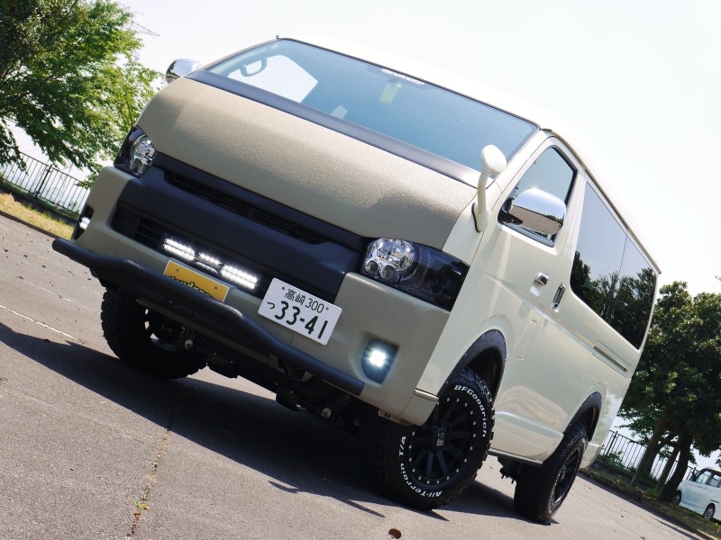 ハイエース200系 フレックスドリーム ライトキャンピングカー FD-BOX2 × LINE-Xカスタムデモカー