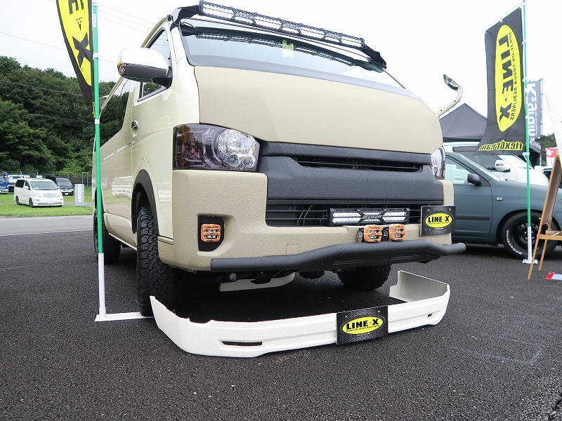 ハイエース200系 リフトアップ×LINE-Xカスタム
