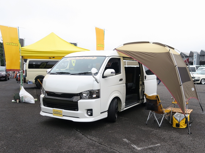 ハイエース200系：2段ベッドのFD-BOX6 flexdreamカスタムデモカー
