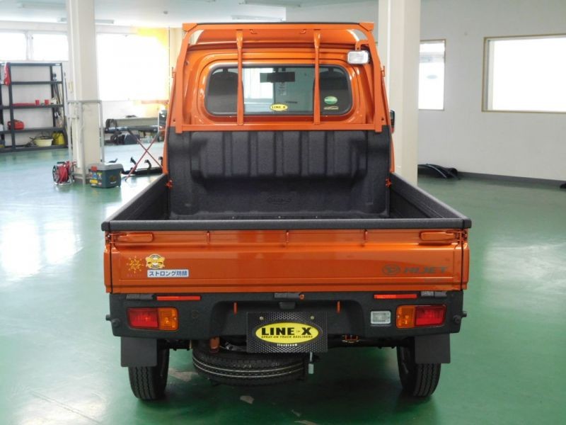 軽トラ 荷台保護 傷 凹み 錆から荷台をカバーする塗装 Line X ラインエックス ハイゼットに施工 Line X Auto Japan