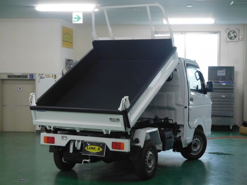 軽トラの荷台保護に抜群の効果【LINE-X（ラインエックス）塗装】スズキ キャリー ダンプに施工！