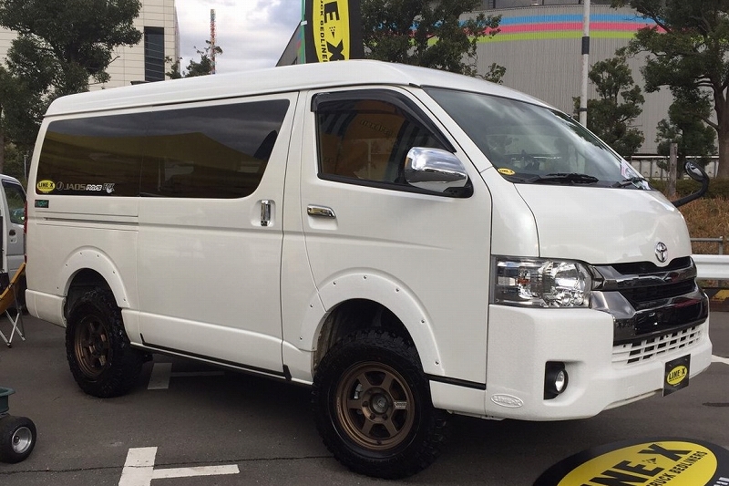 ハイエース200系 バン S-GL キープスラント リフトアップ×LINE-Xカスタム ハイエース200系 バン S-GL キープスラント リフトアップ×LINE-Xカスタム