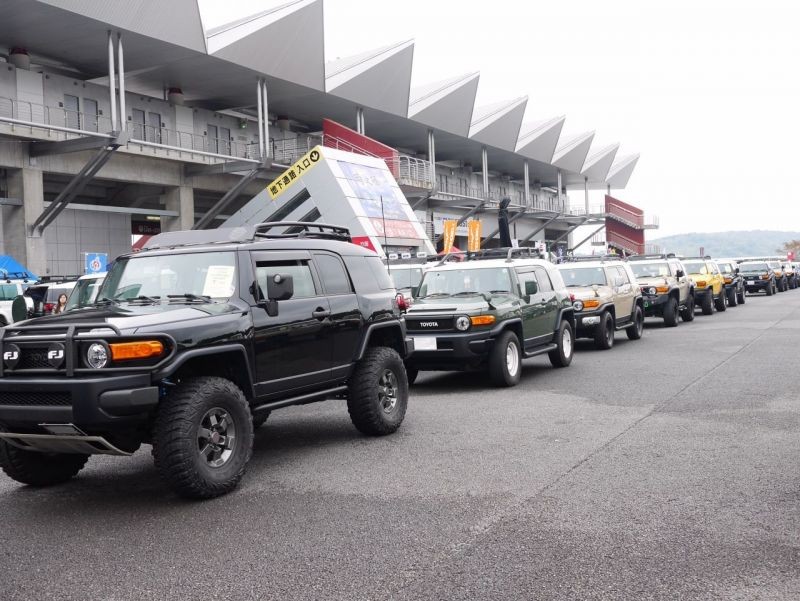 USトヨタ FJクルーザー TRDスペシャルED×トレイル仕様LINE-Xカスタム！