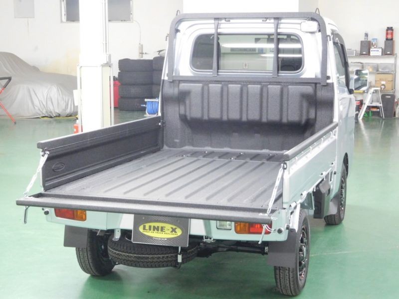 軽トラの荷台を傷･凹み･錆から強力に保護！塗装式ベッドライナーLINE-X(ラインエックス) ハイゼットに施工！