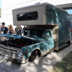 121 シボレー C10・C30 ピックアップトラックキャンピングカー「トラキャン」