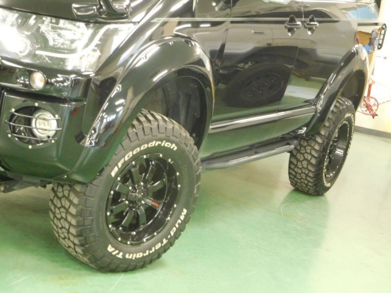 デリカ D 5 ワイルドなリフトアップカスタムにピッタリな四駆らしいline X塗装 Line X Auto Japan