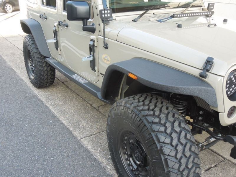 JEEP ジープラングラーJK リフトアップ×THRONE フラットフェンダーフレア×LINE-Xカスタム！ | LINE-X Auto Japan