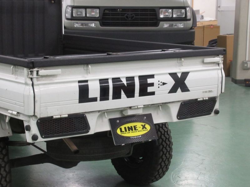 軽トラをカスタム ミニキャブのリフトアップ アゲトラ ワンオフフロントバンパー Line X ラインエックス 塗装 Line X Auto Japan 軽トラをカスタム ミニキャブのリフトアップ アゲトラ ワンオフフロントバンパー Line X ラインエックス 塗装 Line X Auto Japan