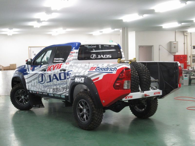 チーム JAOS ハイラックス LINE-X塗装サポート チーム JAOS ハイラックス LINE-X塗装サポート