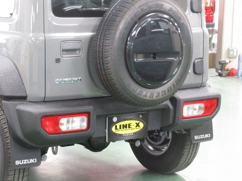 新型ジムニーシエラ Jb74 ミディアムグレー Line X ラインエックス マットブラック塗装でミリタリーなカスタム Line X Auto Japan