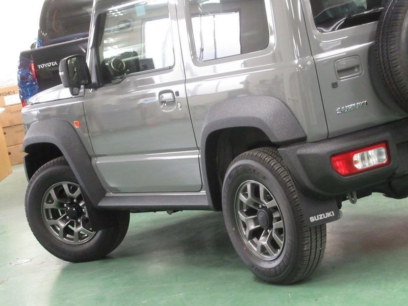 新型ジムニーシエラ Jb74 ミディアムグレー Line X ラインエックス マットブラック塗装でミリタリーなカスタム Line X Auto Japan