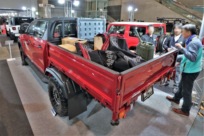オートサロン ハイラックス スプレーオンベッドライナー LINE-X塗装 オートサロン ハイラックス スプレーオンベッドライナー LINE-X塗装