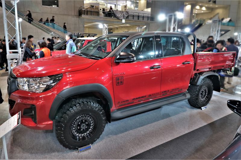 群馬トヨタ アールブイパーク 梯子車体 ハイラックス 群馬トヨタ アールブイパーク 梯子車体 ハイラックス