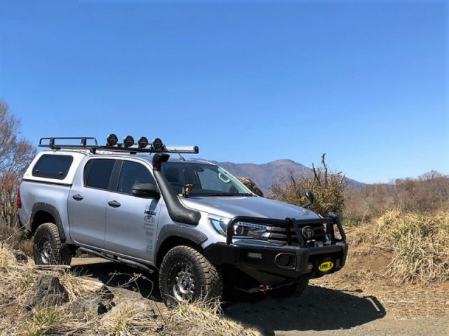 新型ハイラックス 最強塗料LINE-X塗装 本格オフロードカスタムARB 新型ハイラックス 最強塗料LINE-X塗装 本格オフロードカスタムARB