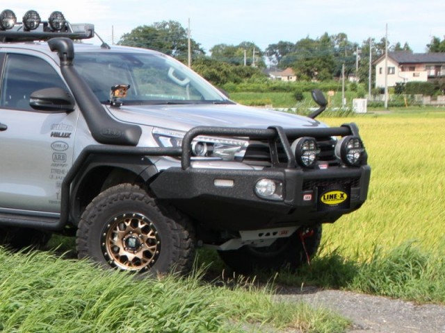ARB4x4サミットブルバー シュノーケル ハイラックス XJ04ホイール