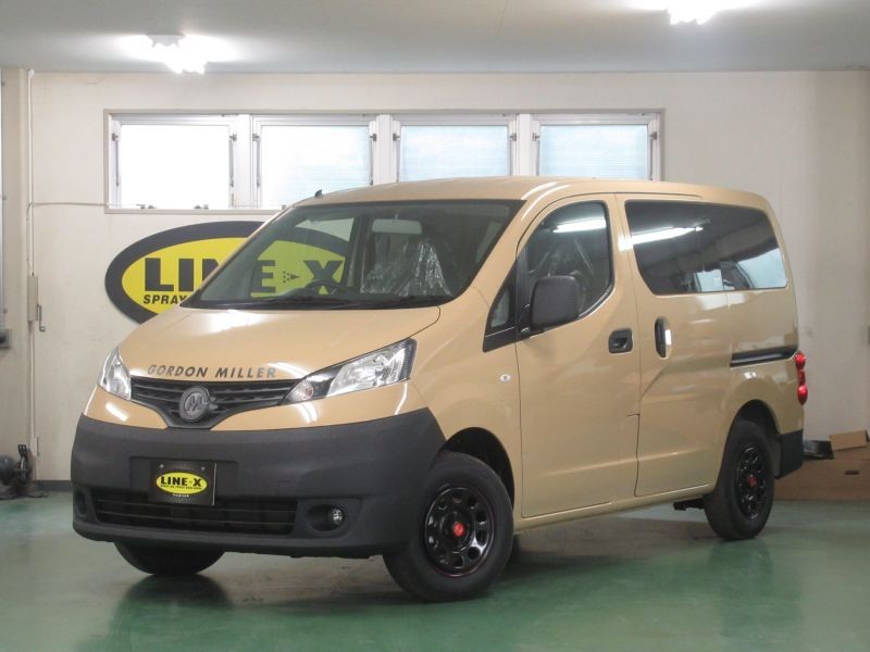 《GORDON-MILLERゴードンミラー》日産NV200バンライフカスタムにもLINE-X塗装でアクセント！