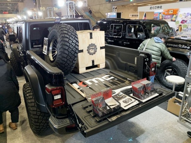rinei 東京オートサロン2020展示 jeepラングラー グラディエーター スプレーオンベッドライナーLINE-Xカスタム rinei 東京オートサロン2020展示 jeepラングラー グラディエーター スプレーオンベッドライナーLINE-Xカスタム