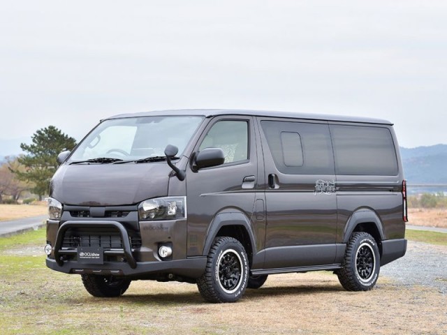 伊勢谷友介さんの愛車ハイエース×OGUshow(オグショー)×LINE-X(ラインエックス)- フロント 伊勢谷友介さんの愛車ハイエース×OGUshow(オグショー)×LINE-X(ラインエックス) - フロント