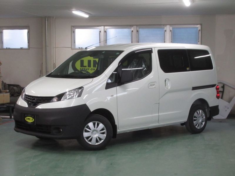 日産NV200バネットをLINE-X塗装でカスタム！飾らないクラシカルなバンスタイルがよく似合います♪