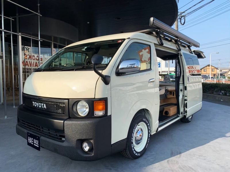 Hiace Style にディーラー発のコンプリートカーショップ Hac Base さんが掲載 Line Xカスタムされたハイエースを紹介 Line X Auto Japan